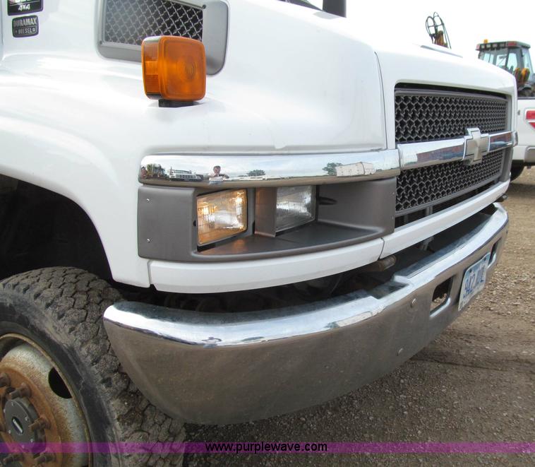 image for item D7385 2005 Chevrolet C5500 service truck