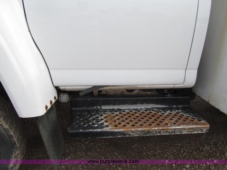 image for item D7385 2005 Chevrolet C5500 service truck