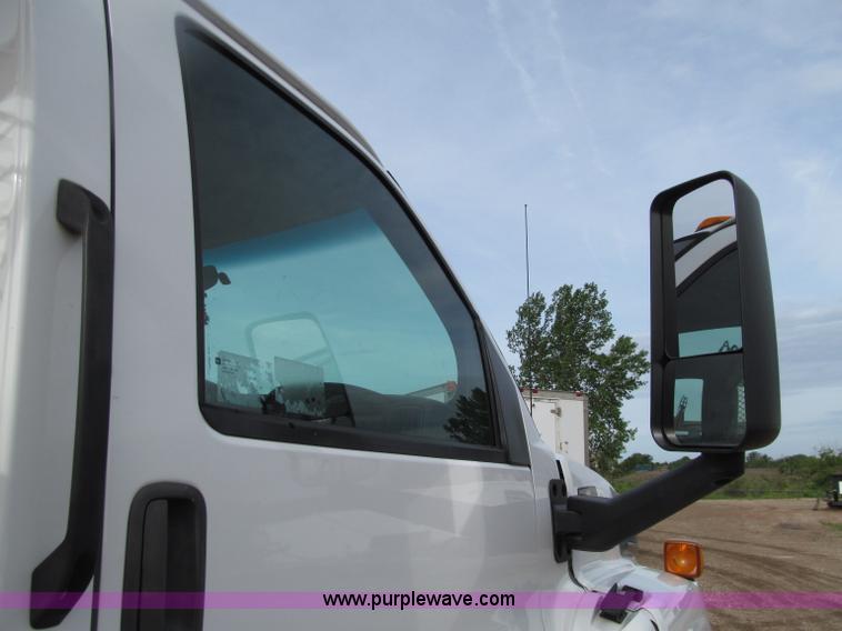 image for item D7385 2005 Chevrolet C5500 service truck