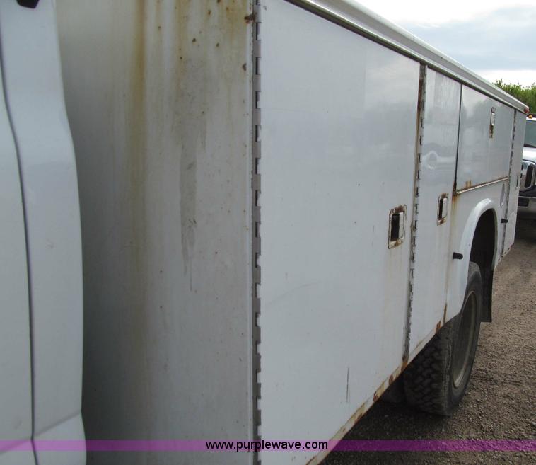 image for item D7385 2005 Chevrolet C5500 service truck