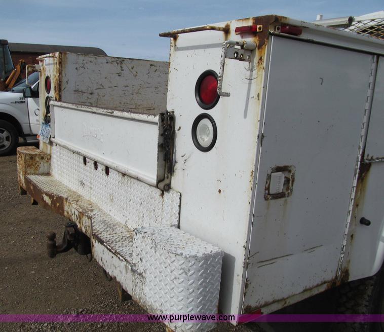 image for item D7385 2005 Chevrolet C5500 service truck