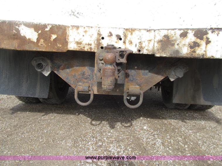 image for item D7385 2005 Chevrolet C5500 service truck