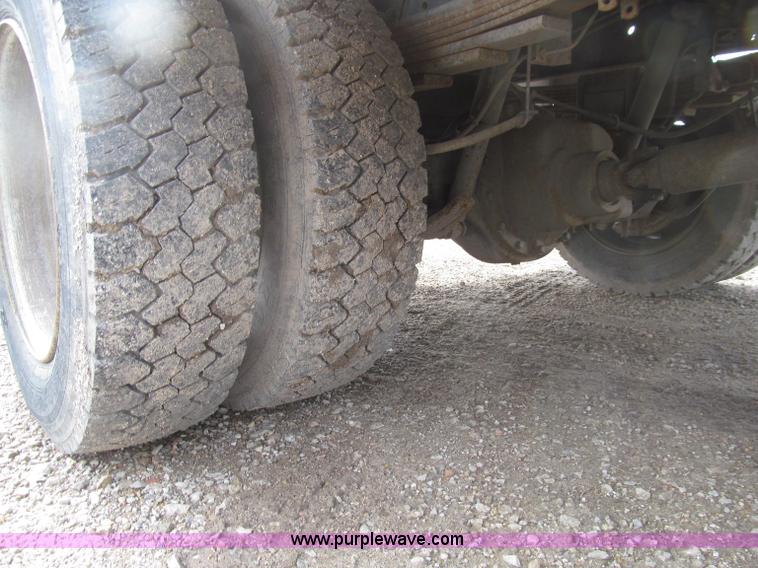 image for item D7385 2005 Chevrolet C5500 service truck