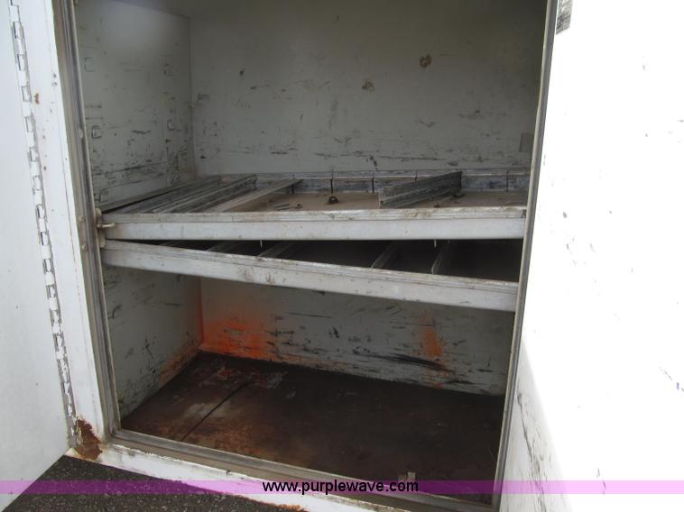 image for item D7385 2005 Chevrolet C5500 service truck