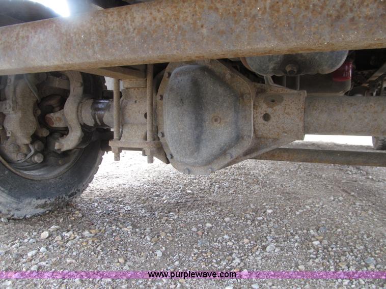 image for item D7385 2005 Chevrolet C5500 service truck