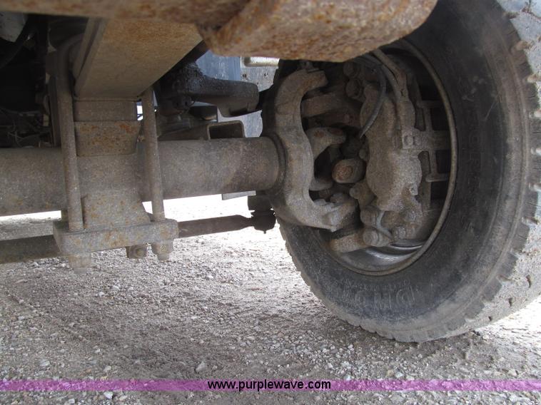 image for item D7385 2005 Chevrolet C5500 service truck