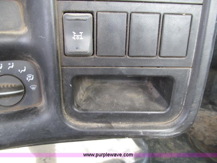 image for item D7385 2005 Chevrolet C5500 service truck