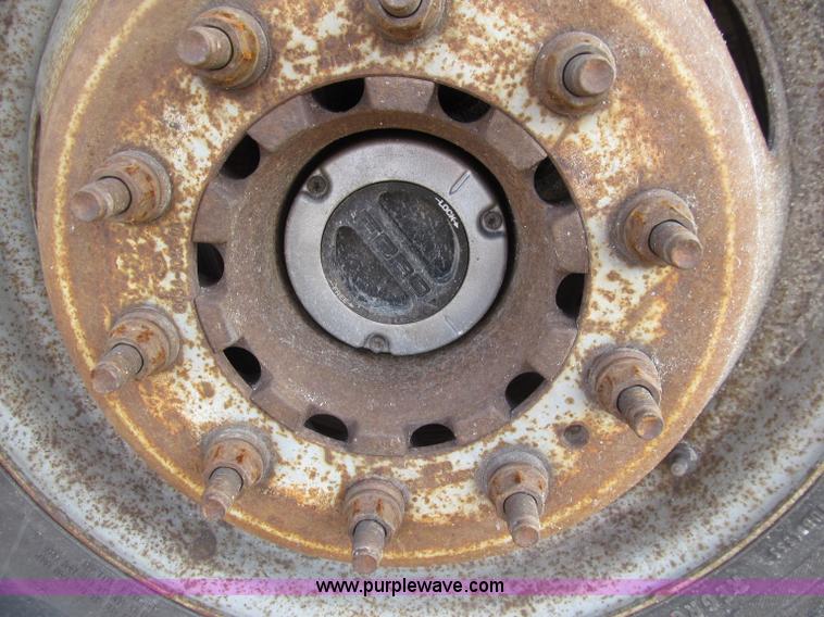 image for item D7386 2007 Ford F450 XLT Super Duty flatbed truck