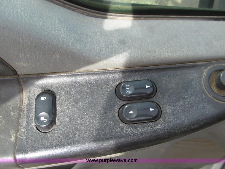 image for item D7386 2007 Ford F450 XLT Super Duty flatbed truck