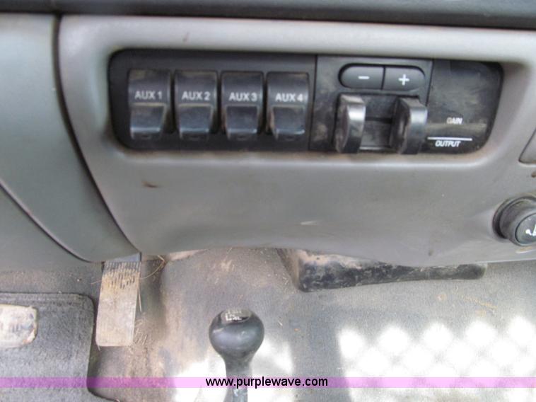 image for item D7386 2007 Ford F450 XLT Super Duty flatbed truck