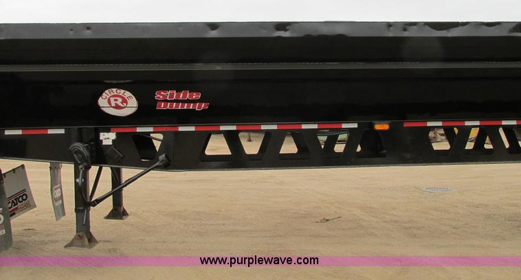 image for item E5133 2000 Circle R SS443-6LS tri axle side dump trailer