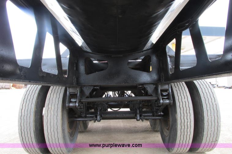 image for item E5133 2000 Circle R SS443-6LS tri axle side dump trailer