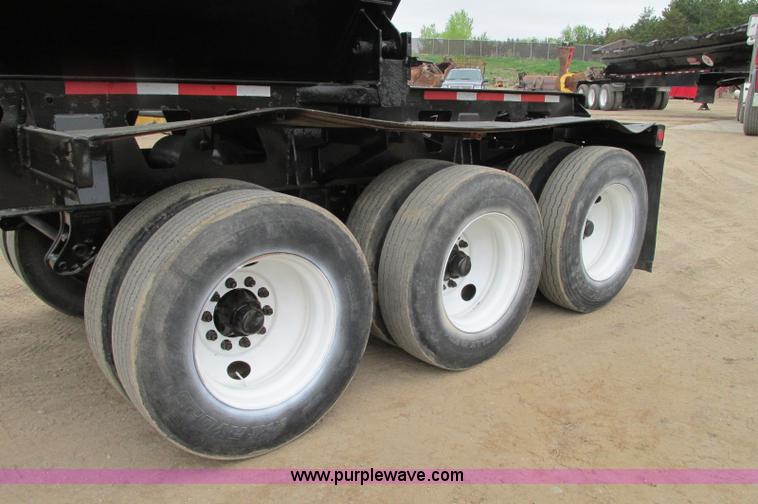 image for item E5133 2000 Circle R SS443-6LS tri axle side dump trailer