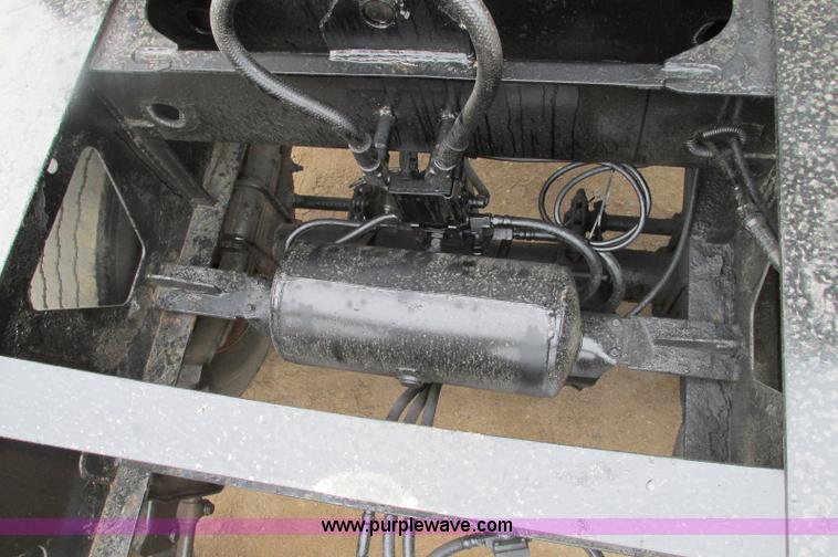 image for item E5133 2000 Circle R SS443-6LS tri axle side dump trailer