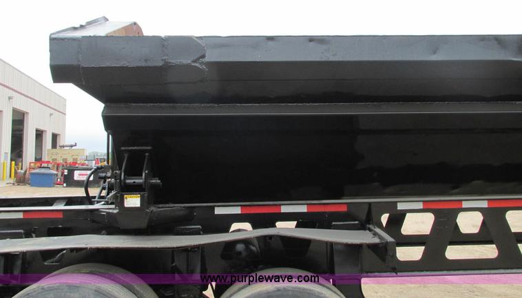 image for item E5133 2000 Circle R SS443-6LS tri axle side dump trailer