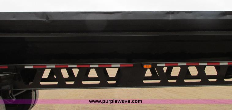 image for item E5133 2000 Circle R SS443-6LS tri axle side dump trailer