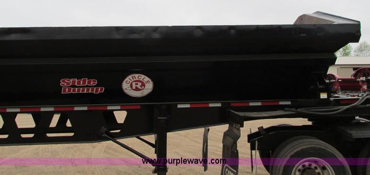 image for item E5133 2000 Circle R SS443-6LS tri axle side dump trailer