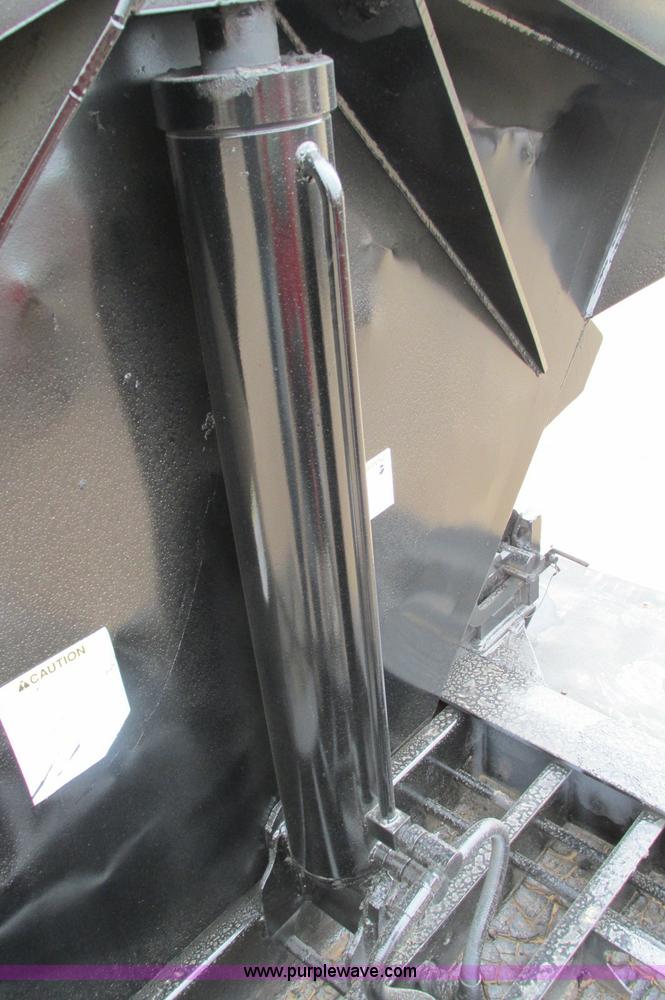 image for item E5133 2000 Circle R SS443-6LS tri axle side dump trailer