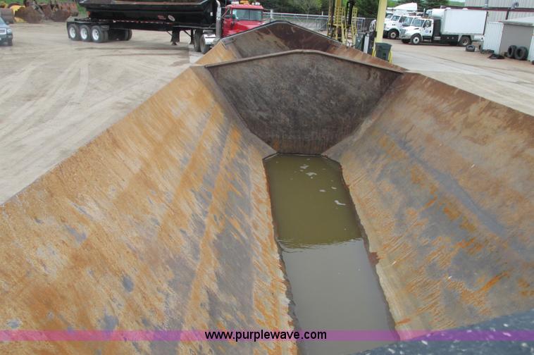 image for item E5133 2000 Circle R SS443-6LS tri axle side dump trailer