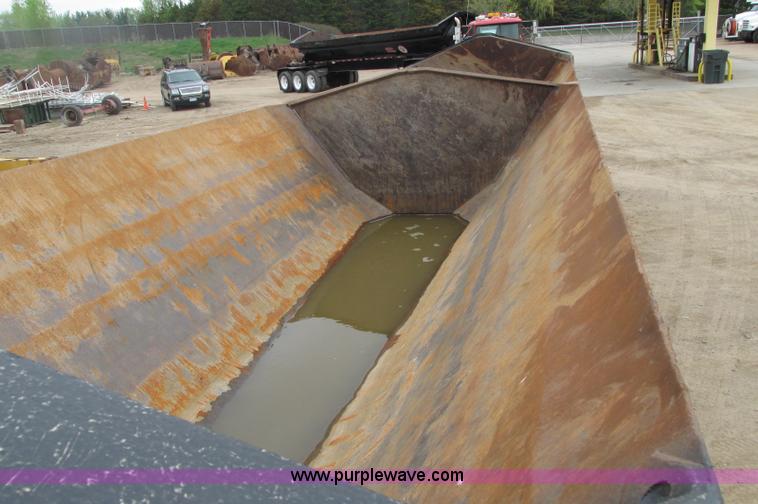 image for item E5133 2000 Circle R SS443-6LS tri axle side dump trailer