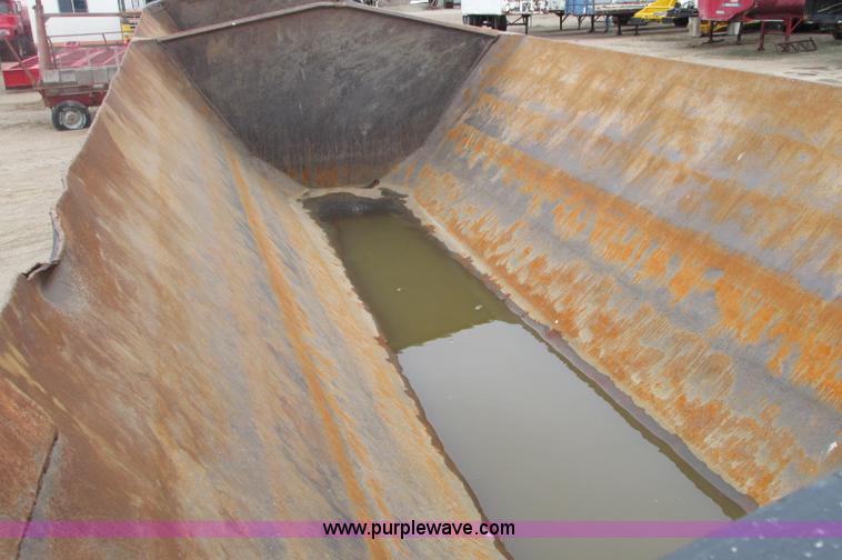 image for item E5133 2000 Circle R SS443-6LS tri axle side dump trailer