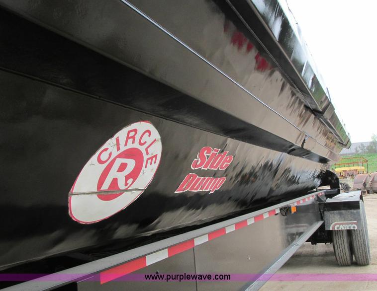 image for item E5134 1999 Circle R SS443 tri axle side dump trailer
