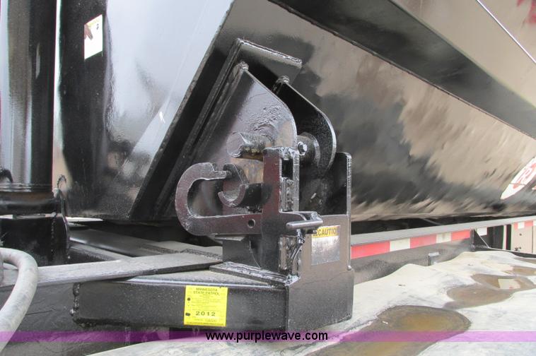 image for item E5134 1999 Circle R SS443 tri axle side dump trailer