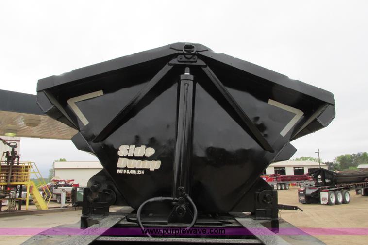 image for item E5134 1999 Circle R SS443 tri axle side dump trailer