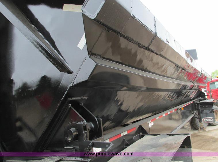 image for item E5134 1999 Circle R SS443 tri axle side dump trailer