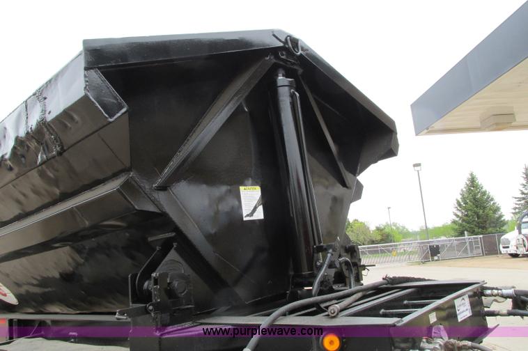 image for item E5134 1999 Circle R SS443 tri axle side dump trailer