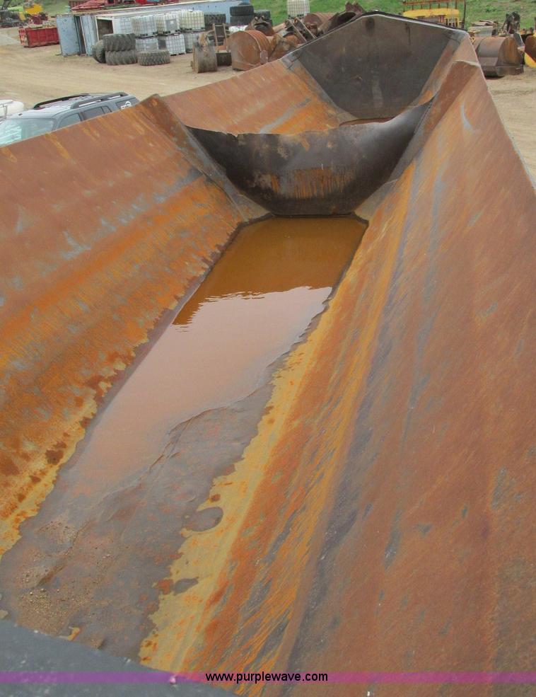 image for item E5134 1999 Circle R SS443 tri axle side dump trailer