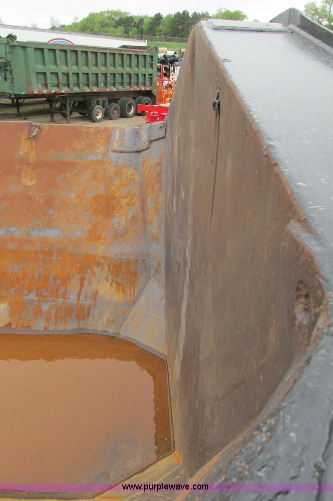 image for item E5134 1999 Circle R SS443 tri axle side dump trailer