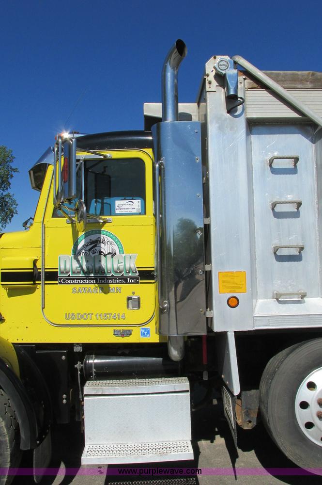 image for item E5138 2000 Peterbilt 378 quad axle dump truck