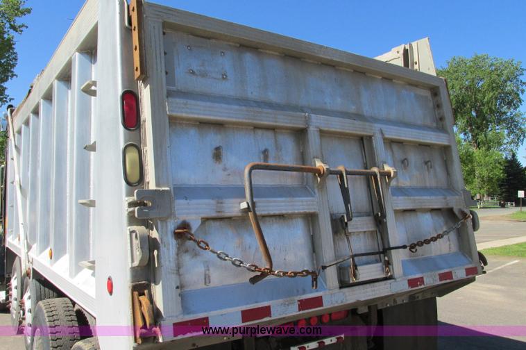 image for item E5138 2000 Peterbilt 378 quad axle dump truck