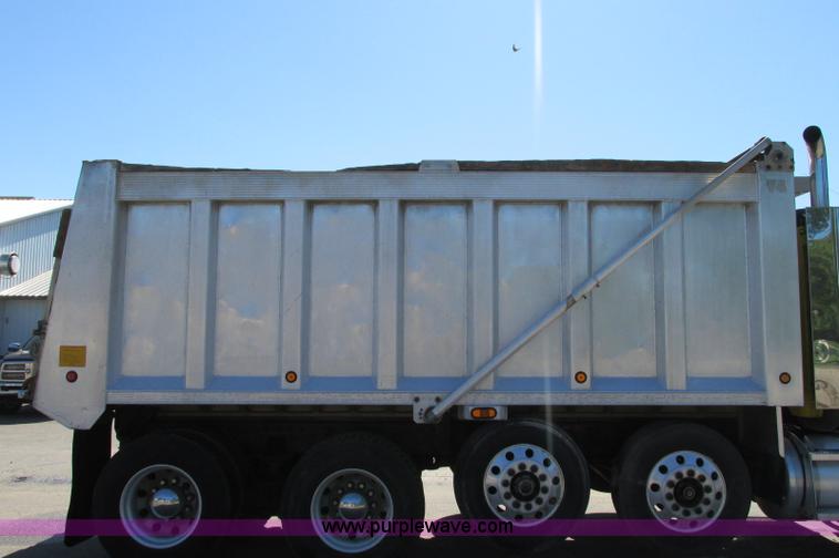 image for item E5138 2000 Peterbilt 378 quad axle dump truck