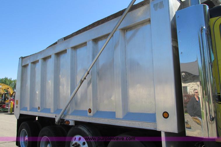 image for item E5138 2000 Peterbilt 378 quad axle dump truck