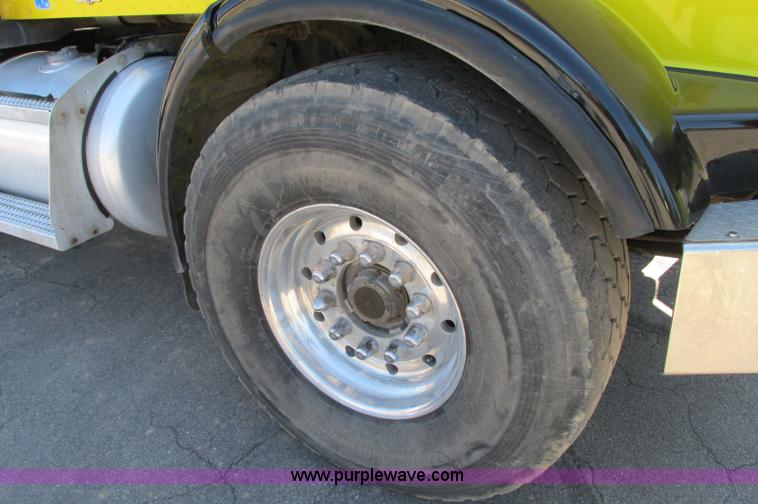 image for item E5138 2000 Peterbilt 378 quad axle dump truck