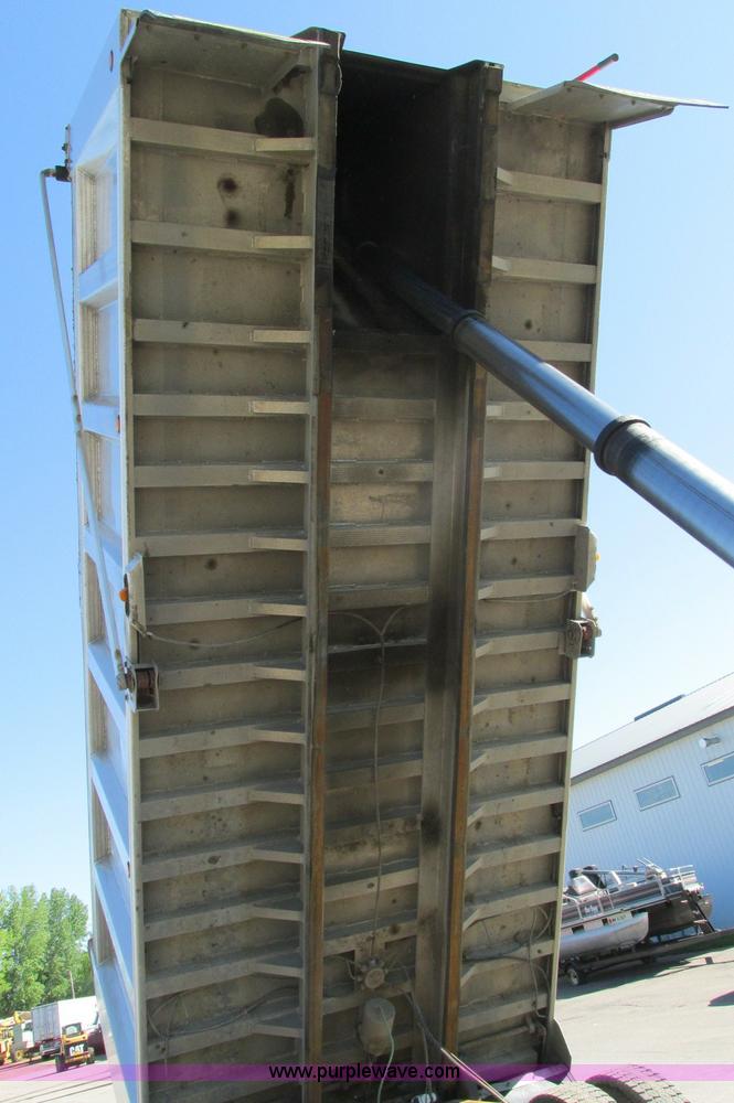 image for item E5138 2000 Peterbilt 378 quad axle dump truck