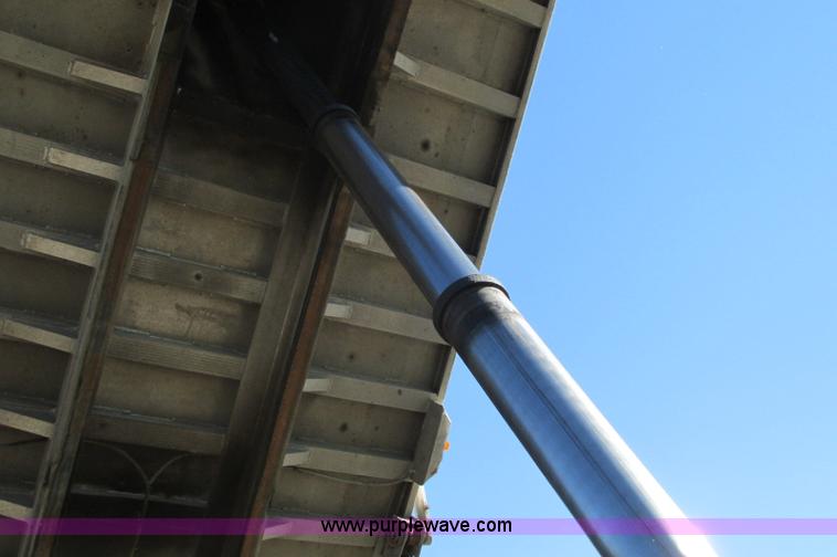 image for item E5138 2000 Peterbilt 378 quad axle dump truck