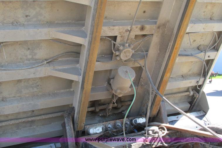 image for item E5138 2000 Peterbilt 378 quad axle dump truck