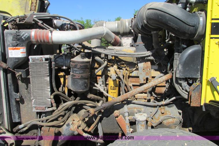 image for item E5138 2000 Peterbilt 378 quad axle dump truck