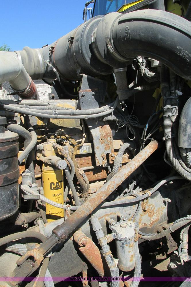 image for item E5138 2000 Peterbilt 378 quad axle dump truck