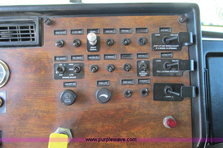 image for item E5138 2000 Peterbilt 378 quad axle dump truck