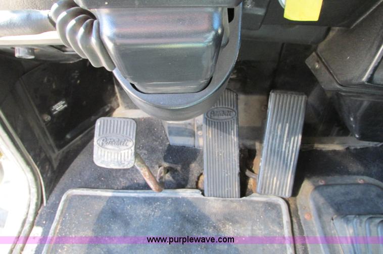 image for item E5138 2000 Peterbilt 378 quad axle dump truck