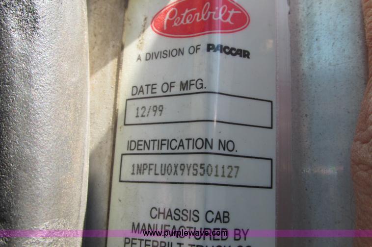 image for item E5138 2000 Peterbilt 378 quad axle dump truck