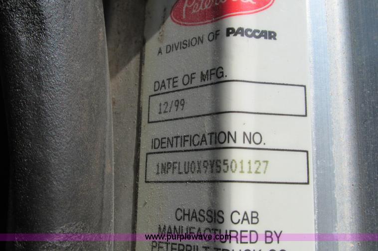 image for item E5138 2000 Peterbilt 378 quad axle dump truck