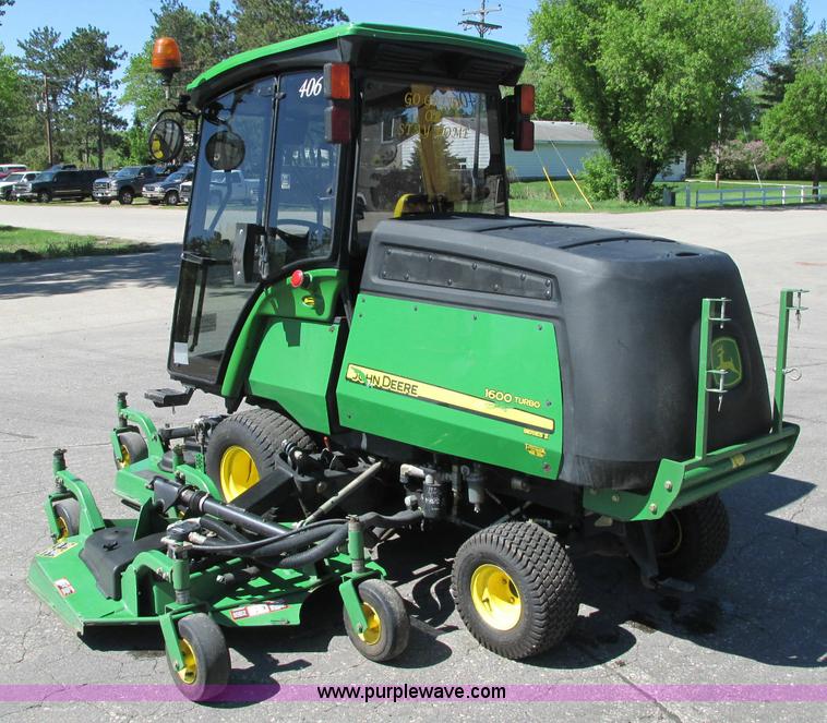 image for item E5140 2006 John Deere 1600 Turbo Series 2 lawn mower