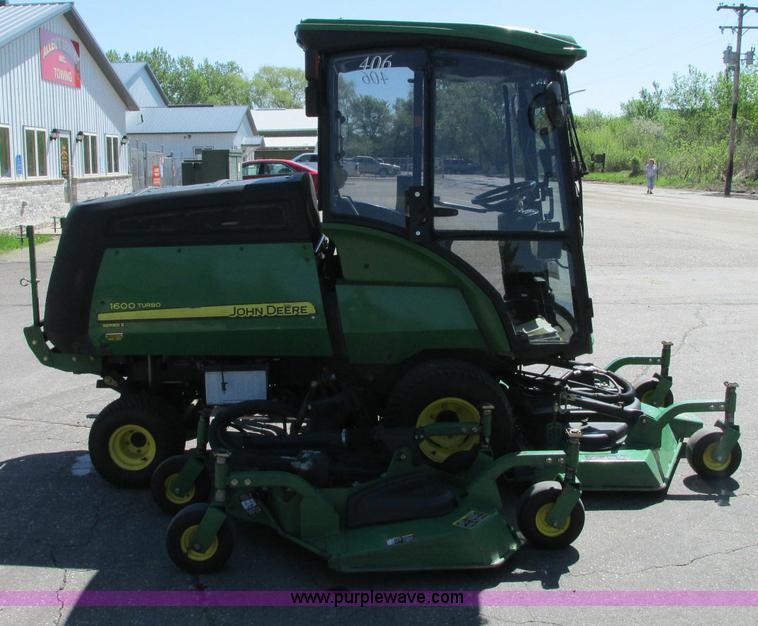 image for item E5140 2006 John Deere 1600 Turbo Series 2 lawn mower