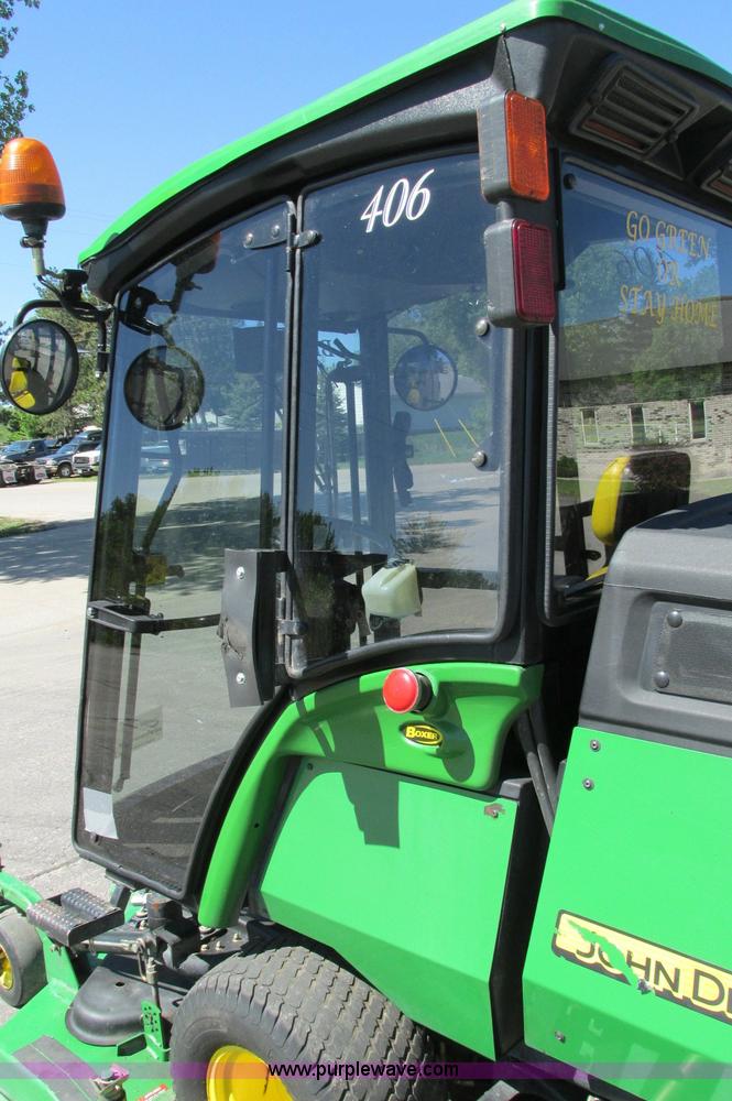 image for item E5140 2006 John Deere 1600 Turbo Series 2 lawn mower