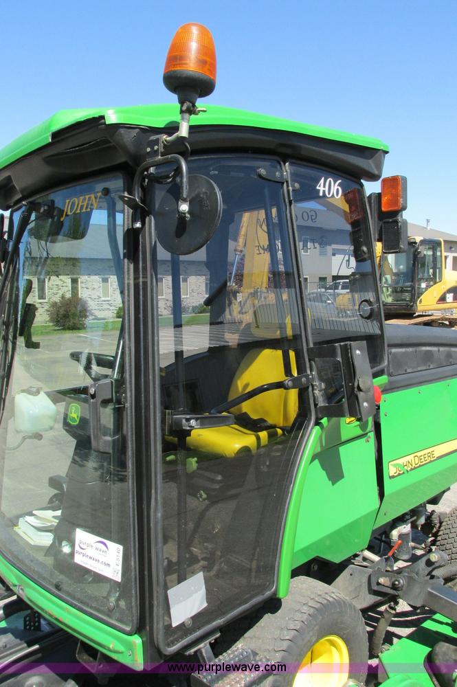 image for item E5140 2006 John Deere 1600 Turbo Series 2 lawn mower